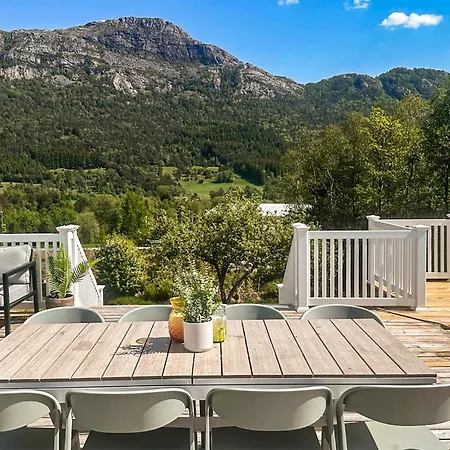 3 Bedroom Stunning In * Vikebygd