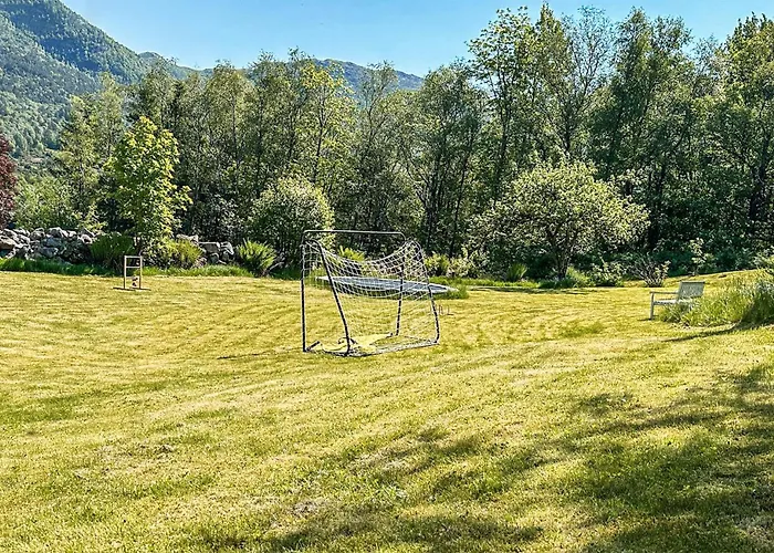 بيت للعطل 3 Bedroom Stunning In *